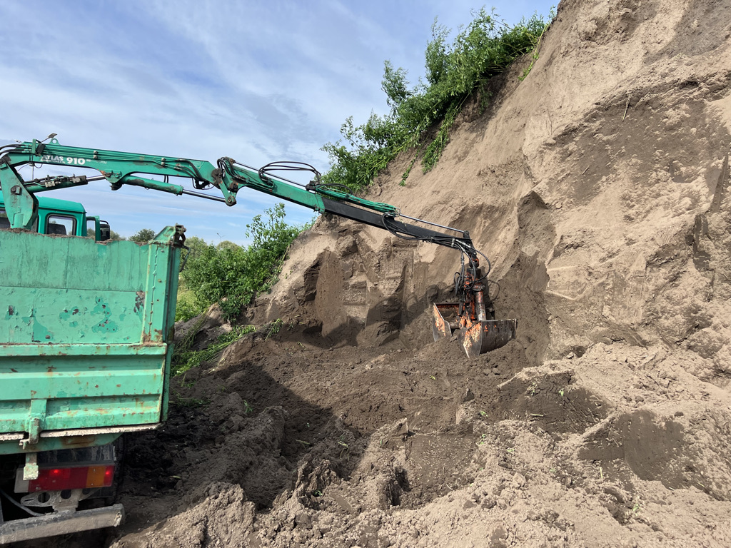 Melnzeme nesijāta piegāde